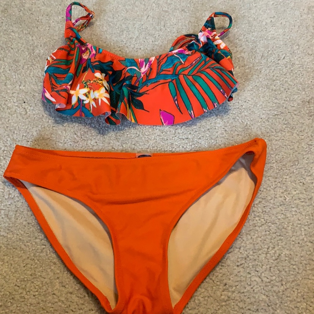 girls bathing suit
